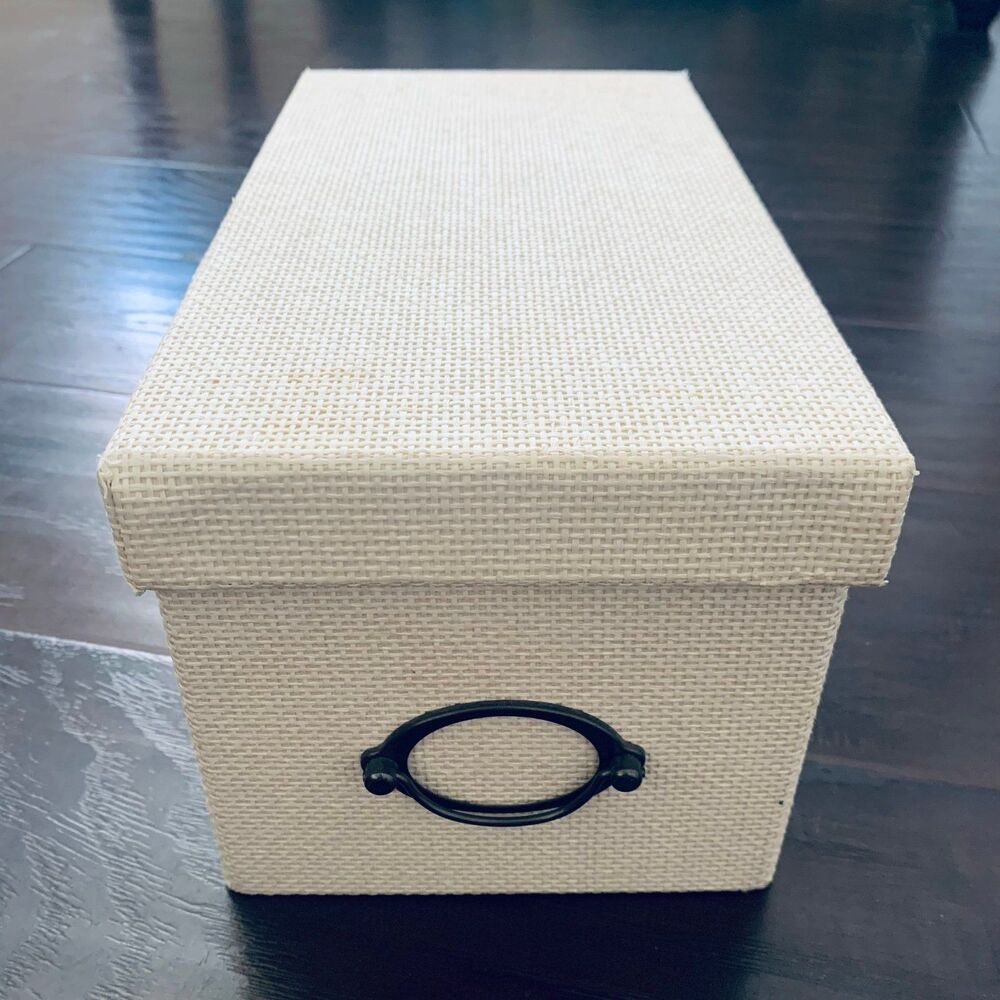 IKEA KVARNVIK Storage box with lid, Cream | Size: Medium